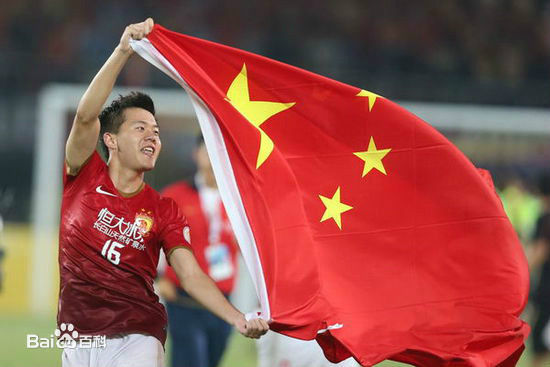 黄博文(Huang Bowen)广州恒大时期前后照片