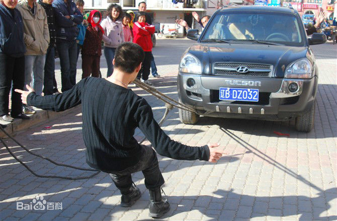 韩喜(老E)与本山传媒副总裁著名演员刘流生活照