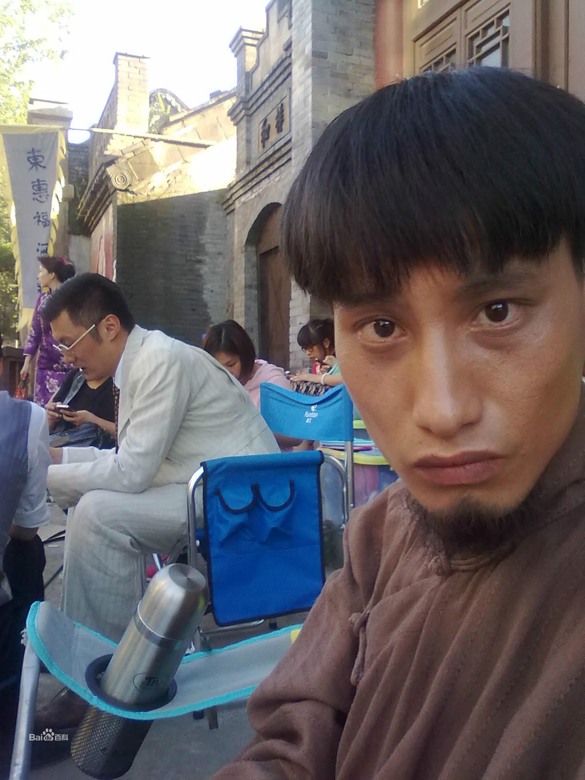 韩喜(老E)与本山传媒副总裁著名演员刘流生活照