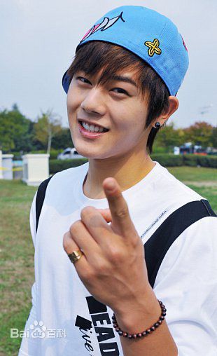 金桐俊(，Kim Dong Jun)照生活照相册