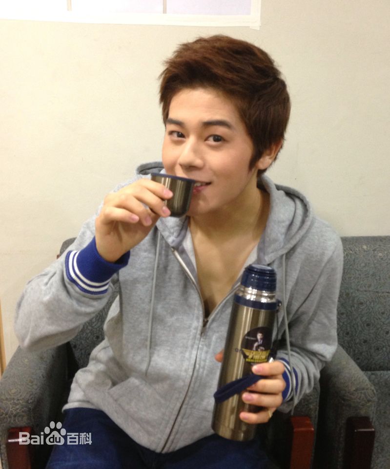 金桐俊(，Kim Dong Jun)照生活照相册