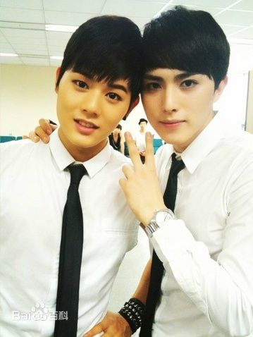 金桐俊(，Kim Dong Jun)照生活照相册