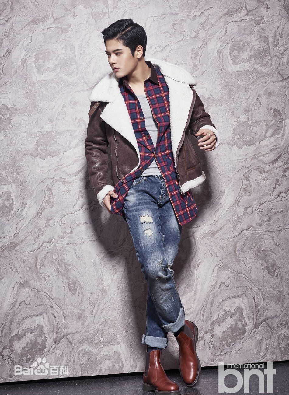 金桐俊(，Kim Dong Jun)最新壁纸