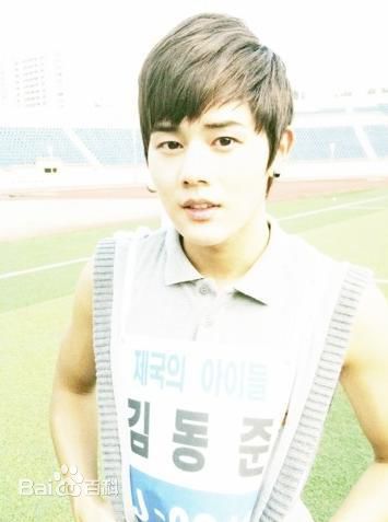金桐俊(，Kim Dong Jun)2011年图片生活照相册