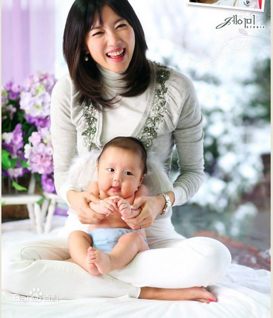 吴允儿( Oh Yoon Ah)精彩图册