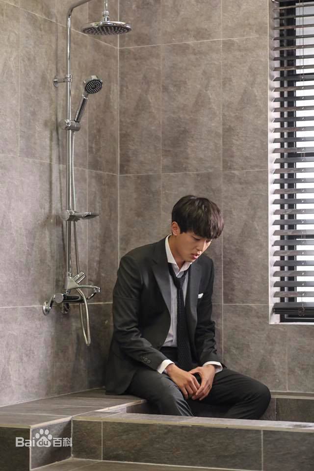 延宇振(Woo Jin Yeon 、ヨン·ウジン)内向的老板壁纸壁纸