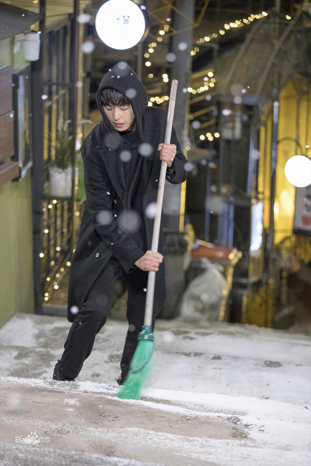 延宇振(Woo Jin Yeon 、ヨン·ウジン)内向的老板壁纸壁纸