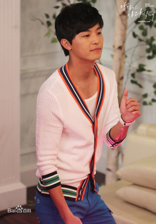 延宇振(Woo Jin Yeon 、ヨン·ウジン)当男人恋爱时生活照