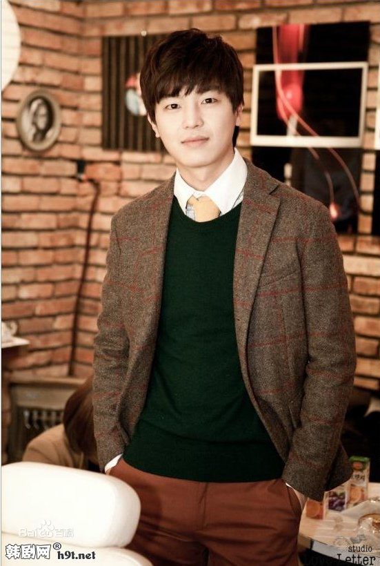 延宇振(Woo Jin Yeon 、ヨン·ウジン)普通的恋爱壁纸壁纸