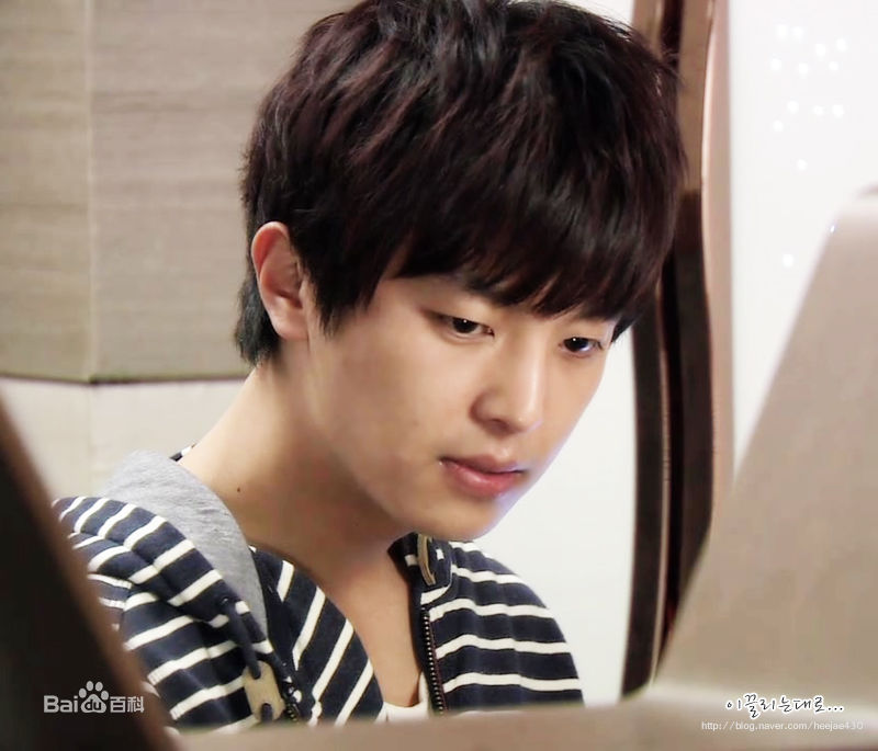 延宇振(Woo Jin Yeon 、ヨン·ウジン)普通的恋爱壁纸壁纸