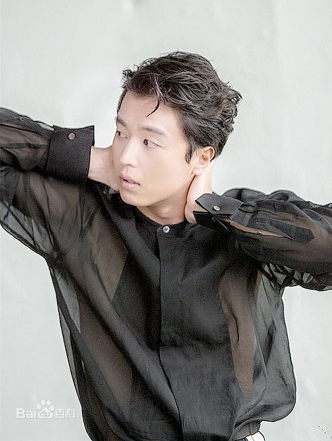 高清延宇振(Woo Jin Yeon 、ヨン·ウジン)性感图片