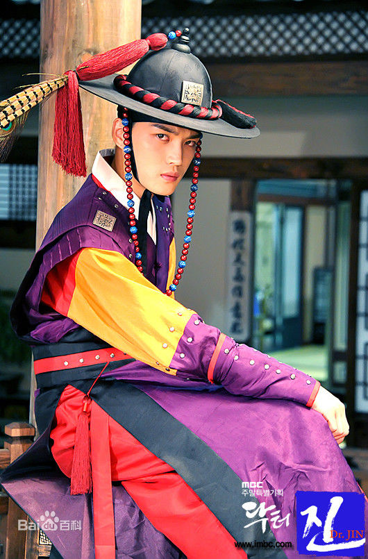 金在中(キム ジェジュン、Kim Jae Joong、Kim Jae Jung、JeJung、J-JUN)仁医前后照片