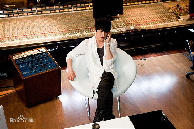 金在中(キム ジェジュン、Kim Jae Joong、Kim Jae Jung、JeJung、J-JUN)胡狼来了素颜照壁纸