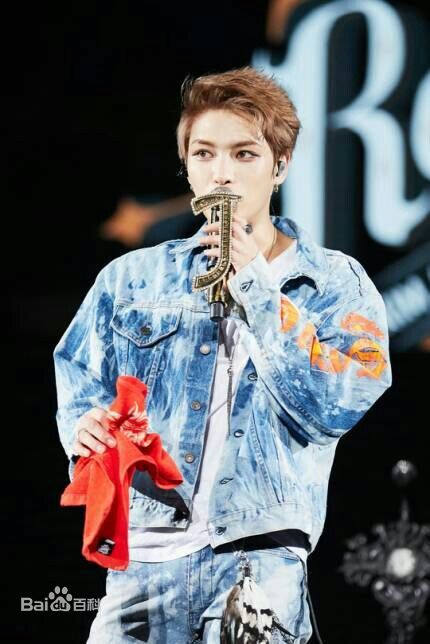 金在中(キム ジェジュン、Kim Jae Joong、Kim Jae Jung、JeJung、J-JUN)2017年演唱会素颜照壁纸