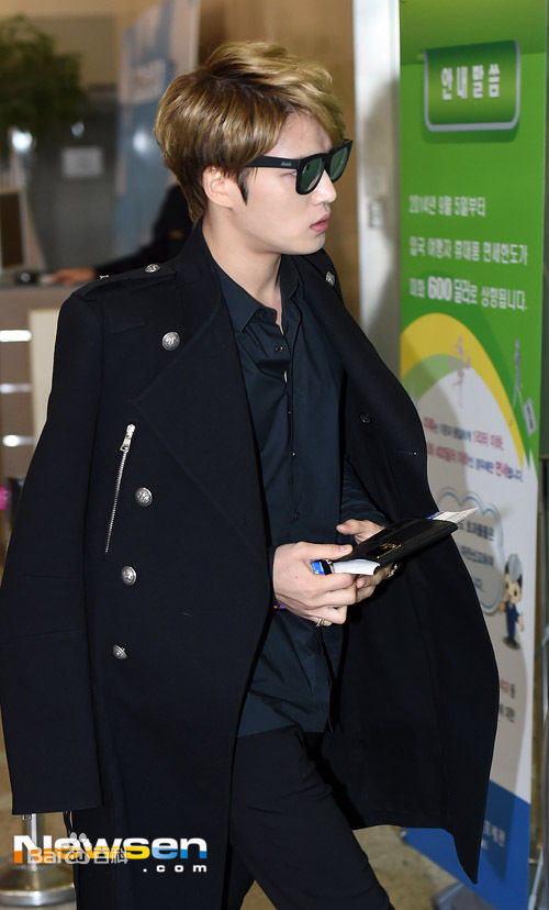 金在中(キム ジェジュン、Kim Jae Joong、Kim Jae Jung、JeJung、J-JUN)机场生活照相册