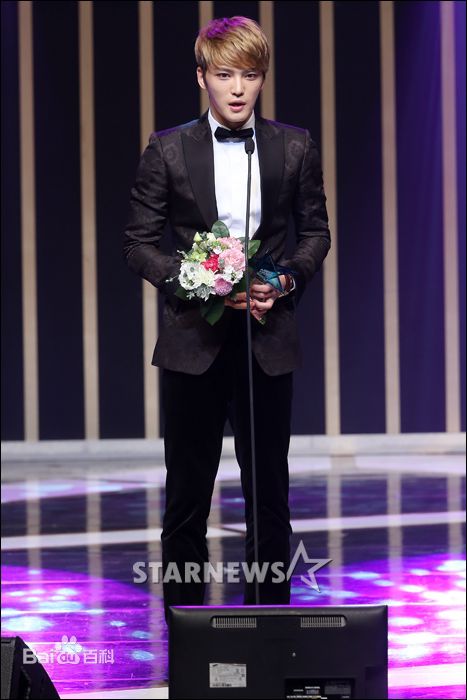 金在中(キム ジェジュン、Kim Jae Joong、Kim Jae Jung、JeJung、J-JUN)141001第七届韩国电视剧节前后照片