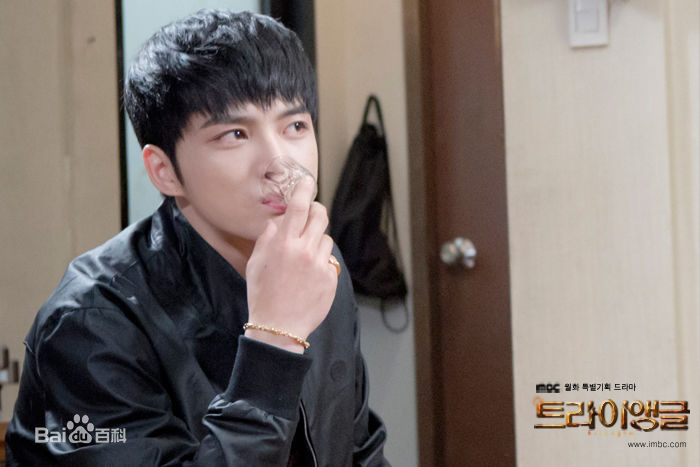 高清金在中(キム ジェジュン、Kim Jae Joong、Kim Jae Jung、JeJung、J-JUN)在《Triangle》饰许英达中的图集