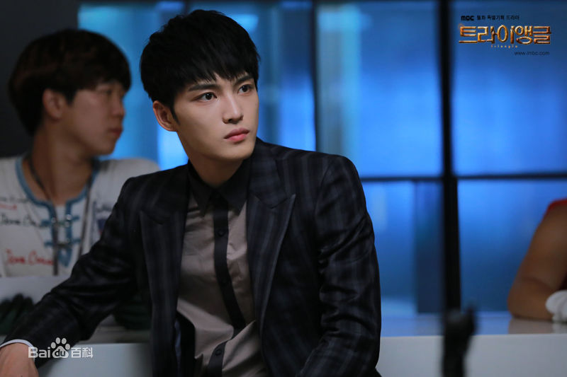 高清金在中(キム ジェジュン、Kim Jae Joong、Kim Jae Jung、JeJung、J-JUN)在《Triangle》饰许英达中的图集