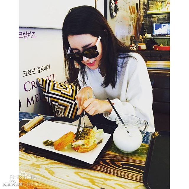 林智妍()Life性感图片图集