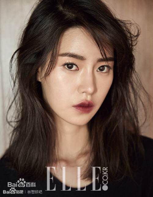 林智妍()ELLE生活照