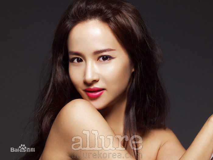 赵茹珍(（Jo Yeo-jeong）)高清杂志图集