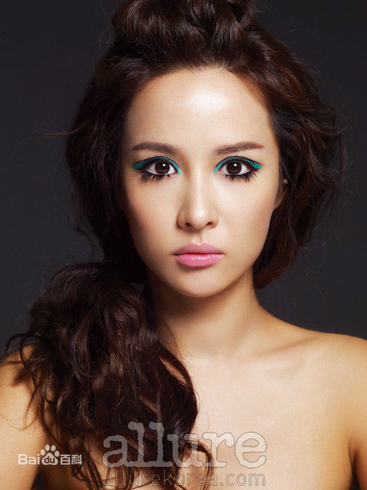 赵茹珍(（Jo Yeo-jeong）)高清杂志图集