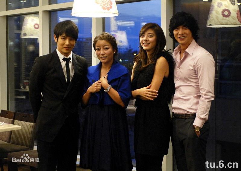 赵茹珍(（Jo Yeo-jeong）)活动照壁纸壁纸