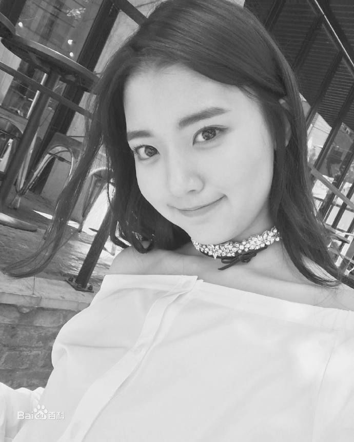 郑多彬(Jung DaBin)的日常壁纸壁纸