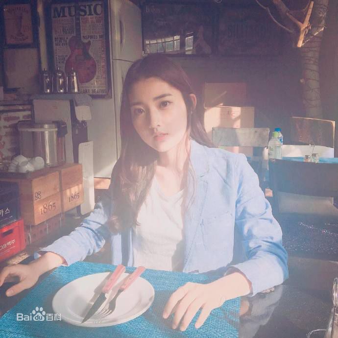 郑多彬(Jung DaBin)的日常壁纸壁纸