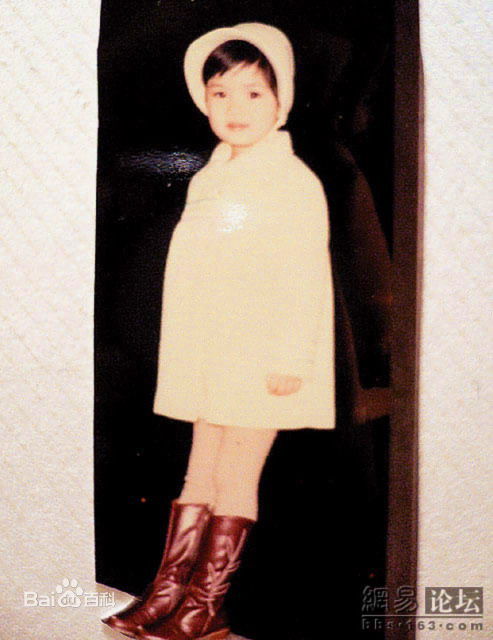 乐基儿(Gaile Lai)童年照片壁纸壁纸