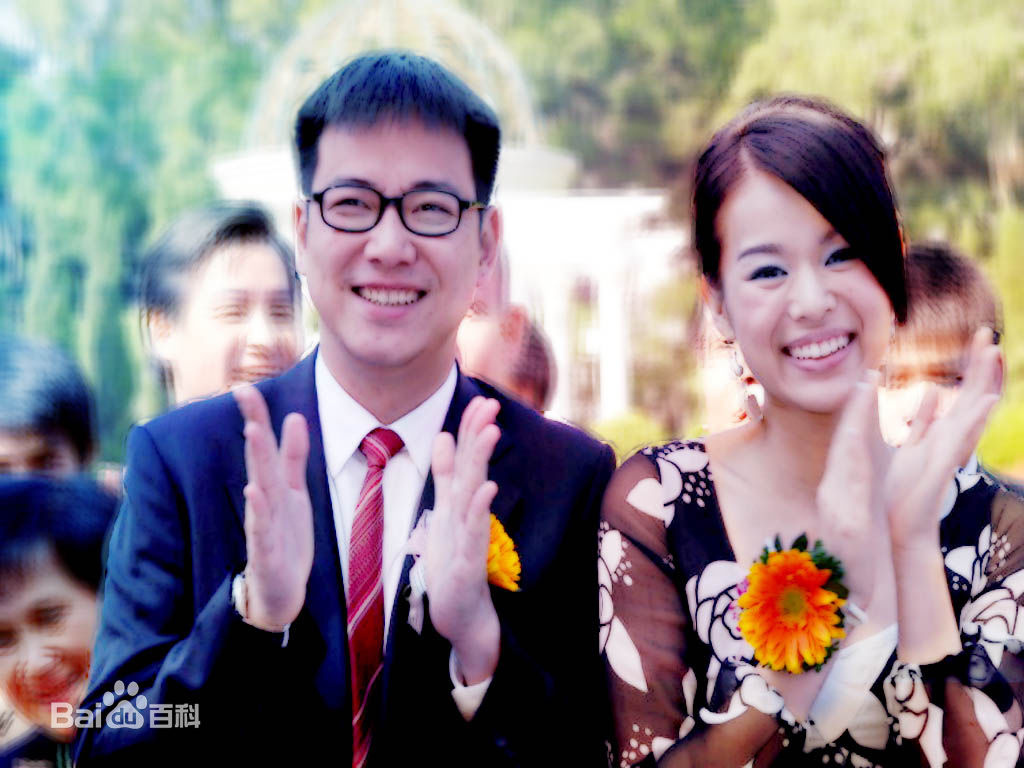 蔡子建(Elleere， Choy Tsz Kin)蔡子健生活照前后照片