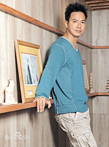 蔡子建(Elleere， Choy Tsz Kin)蔡子健生活照前后照片