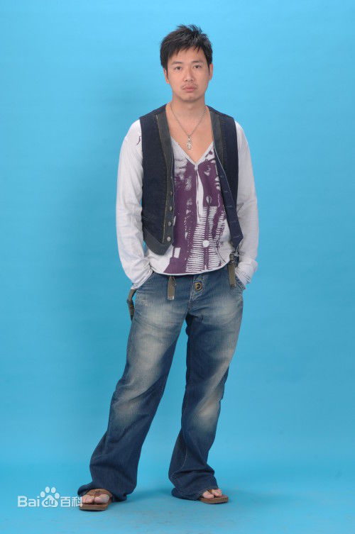 蔡子建(Elleere， Choy Tsz Kin)蔡子健生活照前后照片