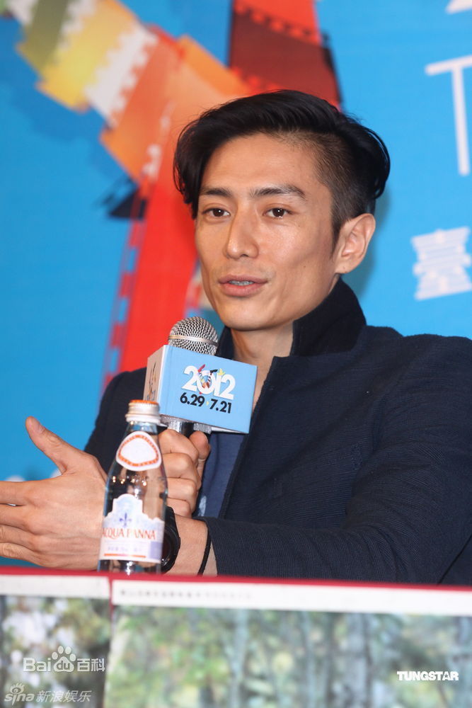 最新伊势谷友介(Yusuke Iseya)精彩图册