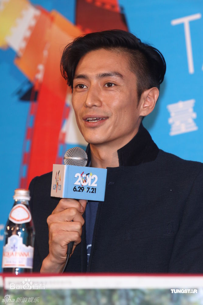 最新伊势谷友介(Yusuke Iseya)精彩图册