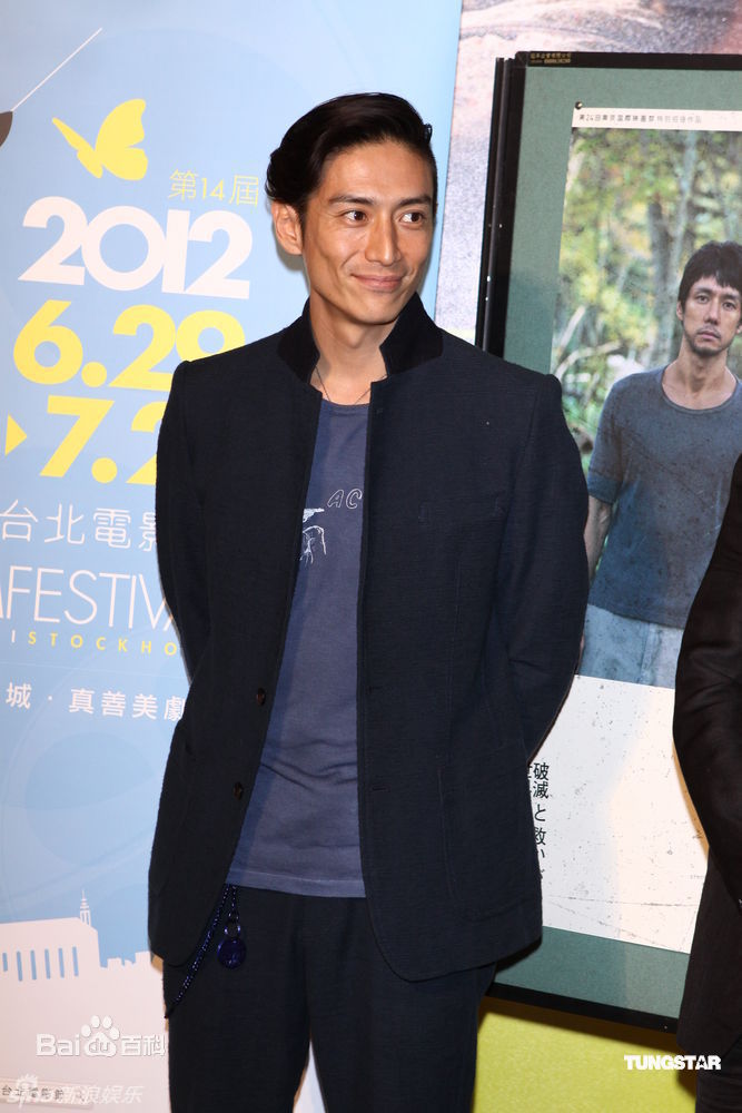 最新伊势谷友介(Yusuke Iseya)精彩图册