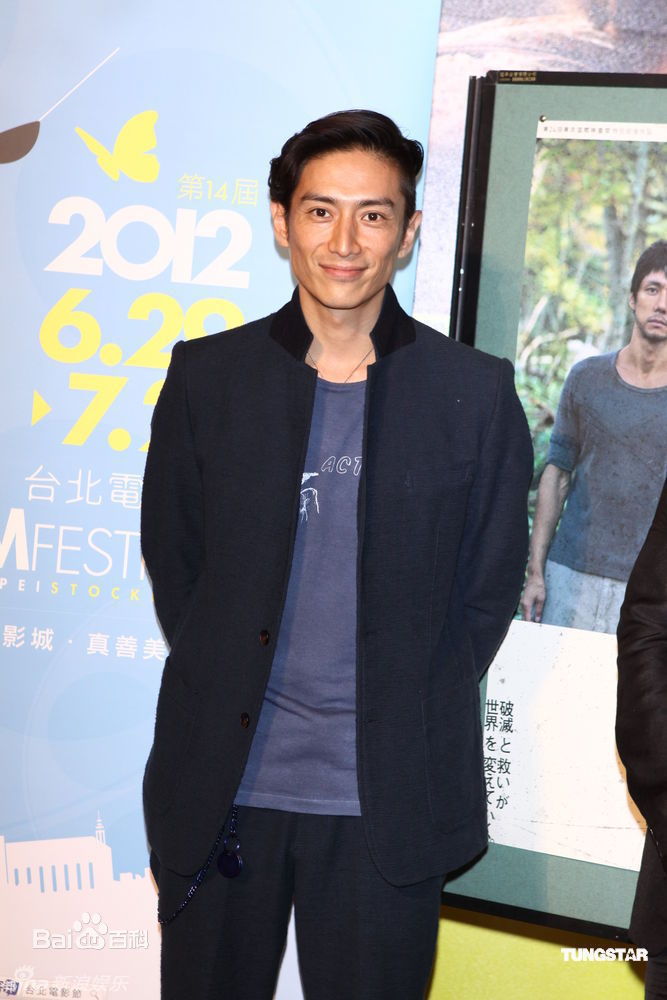 最新伊势谷友介(Yusuke Iseya)精彩图册