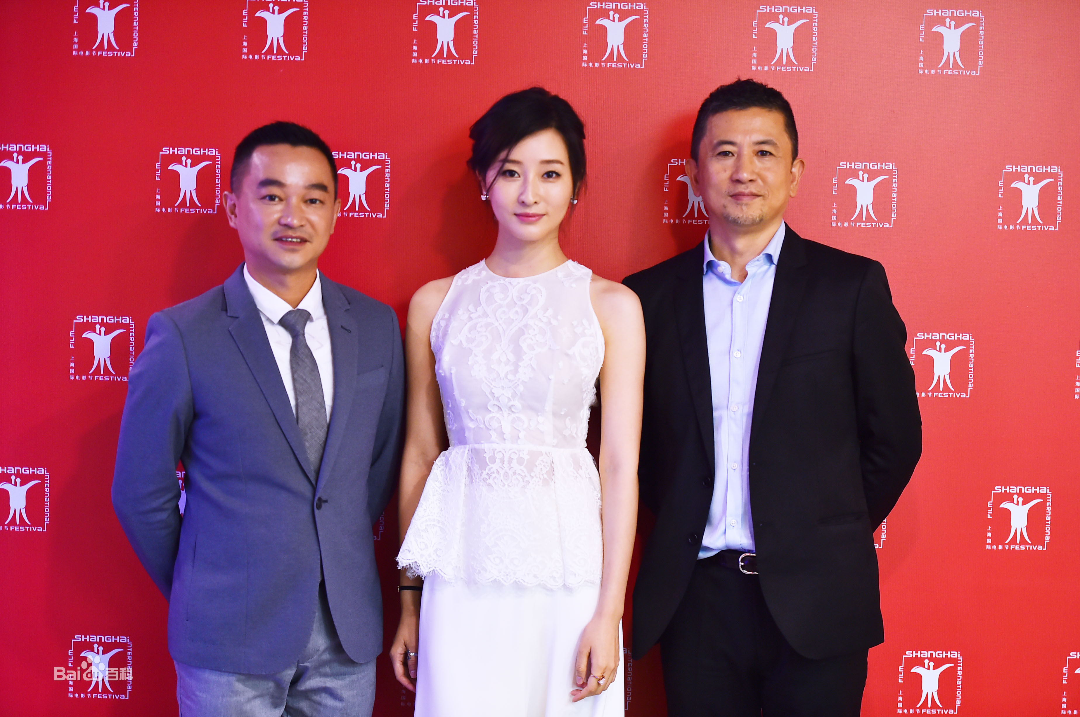 精选韩平在执导《捍卫者》中的图册