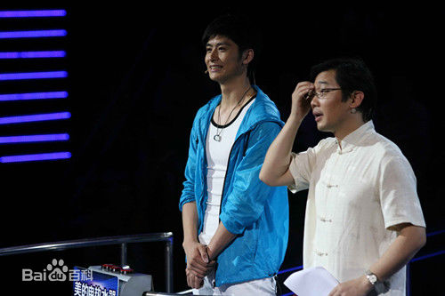 最新罗彬(Robin)在湖南卫视《以一敌百》中的壁纸