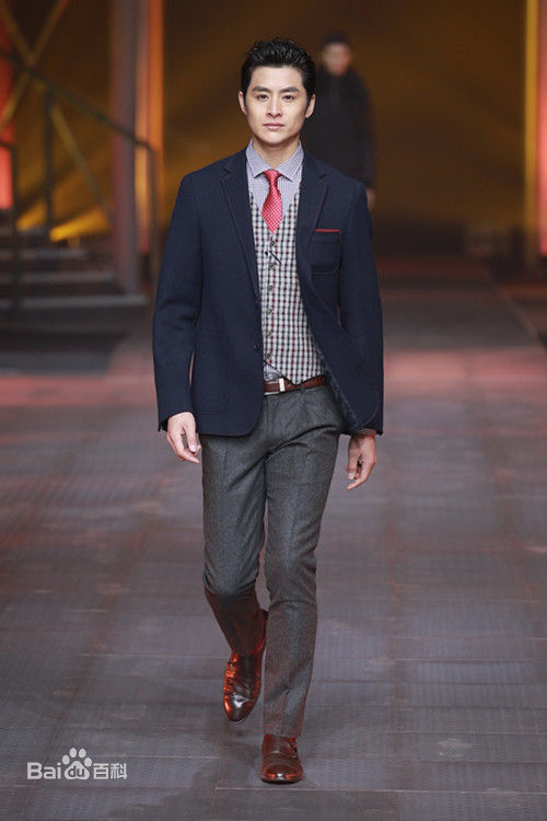 罗彬(Robin)走秀图片素颜照相册