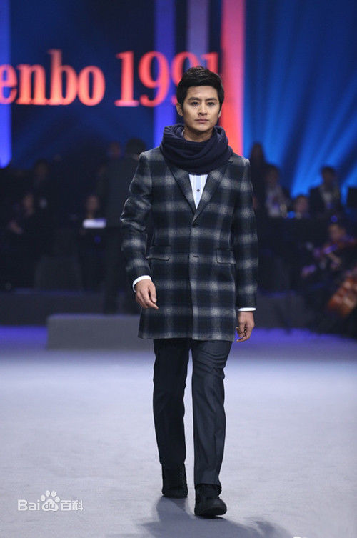 罗彬(Robin)走秀图片素颜照相册