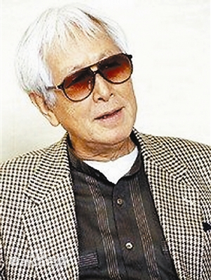 深作欣二前后照片