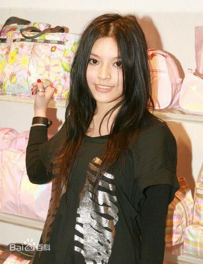 最新叶佩雯(Grace Yip)精彩图册