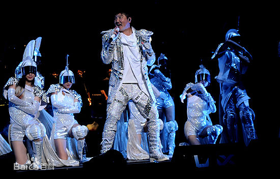 孙楠(Sun nan)迫不及待世界巡回演唱会上海站素颜照壁纸