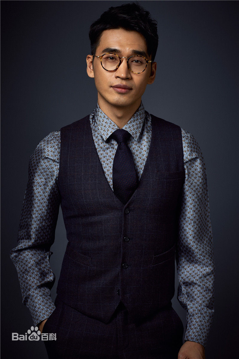 栾元晖(MAX)照片性感图片图集