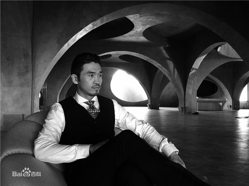 栾元晖(MAX)照片性感图片图集