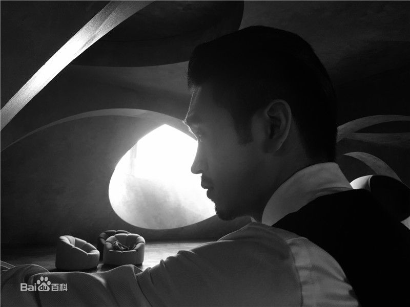 栾元晖(MAX)照片性感图片图集