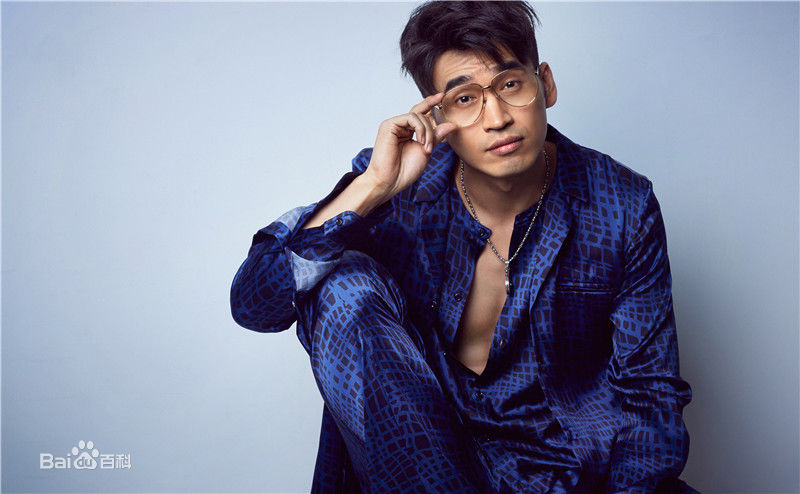 栾元晖(MAX)照片壁纸壁纸