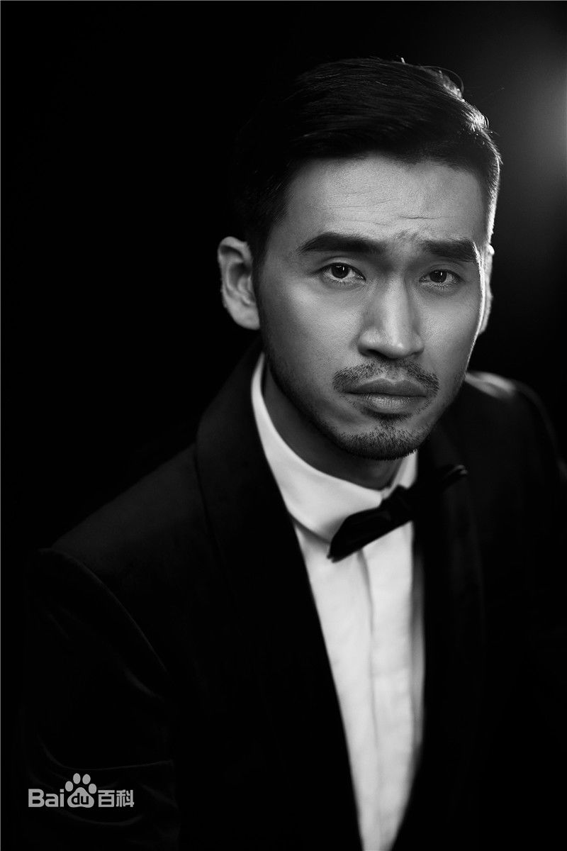 最新栾元晖(MAX)性感图片