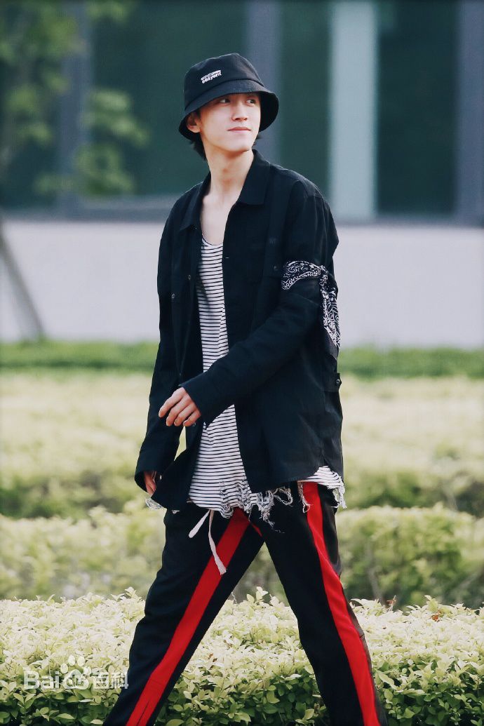 牛超明朗少年-饭拍合集前后照片